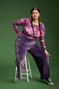 Make My Lemonade BODY HUGO PURPLE FLOWERS< Bodys