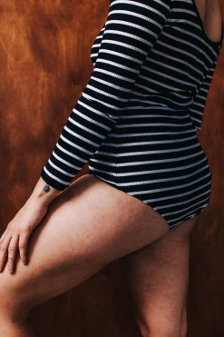 Make My Lemonade BODY HUGO RAYURES NAVY< Bodys